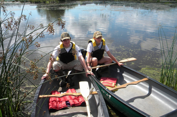 Tantramar WCE repr&eacute;sentant "Wetlands Rock!" T-shirts &agrave; Sackville, NB.