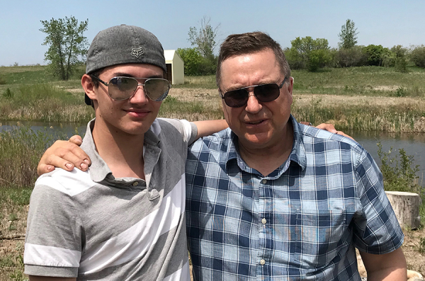 Des &eacute;tudiants du WCE du Rivers Collegiate participant au programme de mentorat &agrave; Rivers, MB.